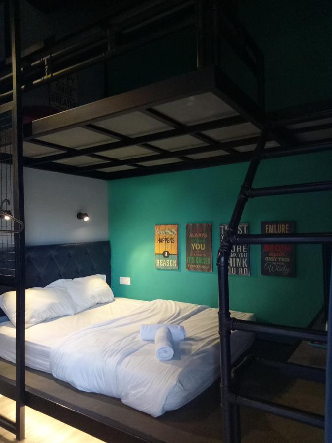 Tube Hotel Klebang Melaka Экстерьер фото