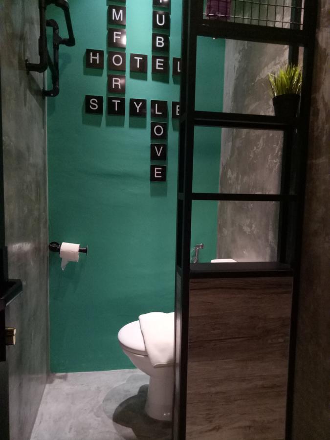 Tube Hotel Klebang Melaka Экстерьер фото