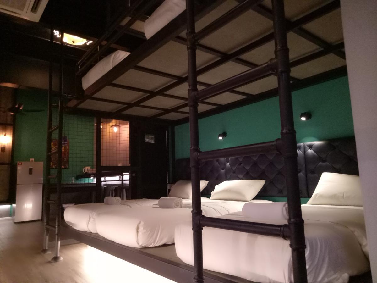 Tube Hotel Klebang Melaka Экстерьер фото