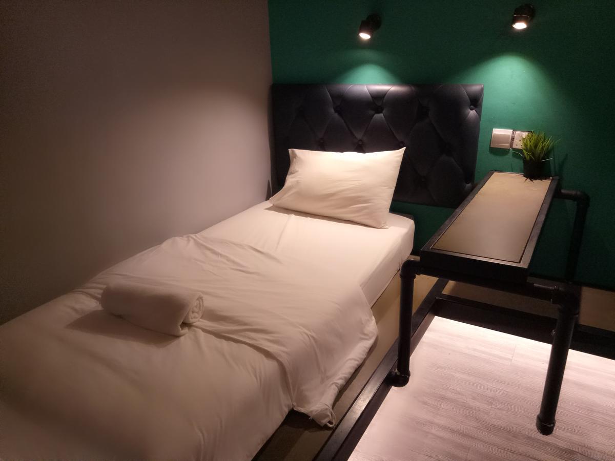 Tube Hotel Klebang Melaka Экстерьер фото