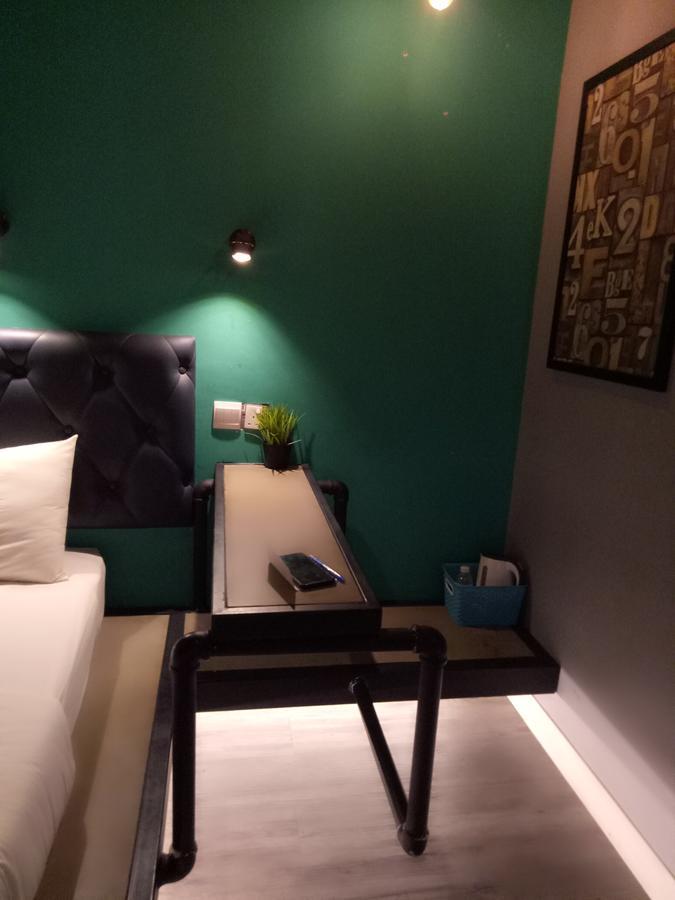 Tube Hotel Klebang Melaka Экстерьер фото